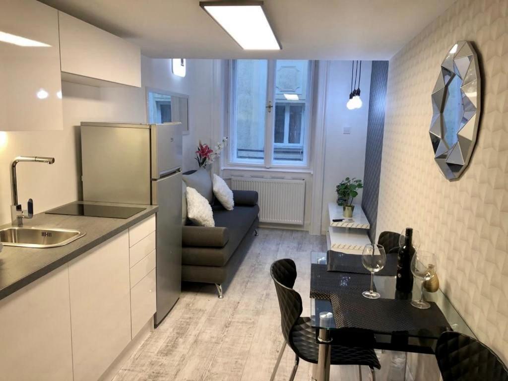 Corvin Ruinpub Designed Apartman Budapest