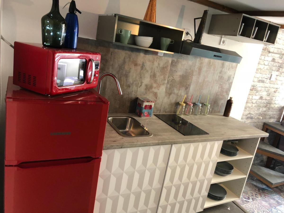 Apartman Corvin Ruinpub Designed *